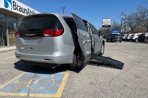 2023 Chrysler Grand Caravan-Braun Companion Van