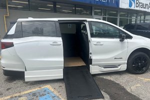 2024 Honda Odyssey Black Edition with Extended OEM warranty until 2030