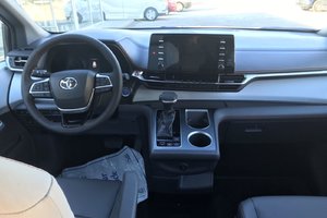 2022 Toyota Sienna - VMI Power Infloor
